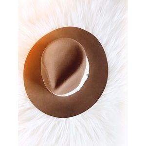 •Sold• Free People Hat